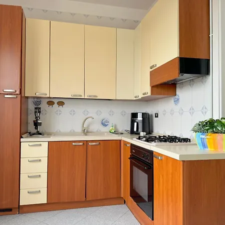 Amare - Sea Front Daire *